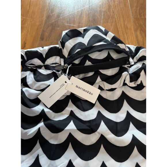 Marimekko Black & White Drawstring Rucksack Backpack With Wave Pattern - Picture 3 of 5